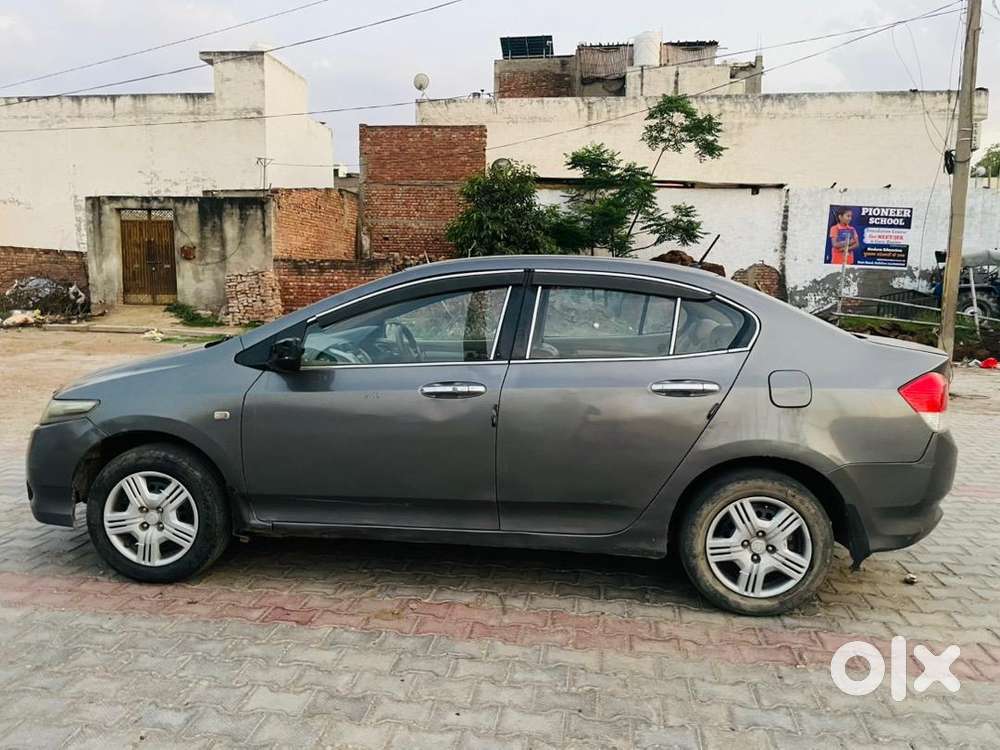 Honda City 2010 Cng & Hybrids Well Maintained