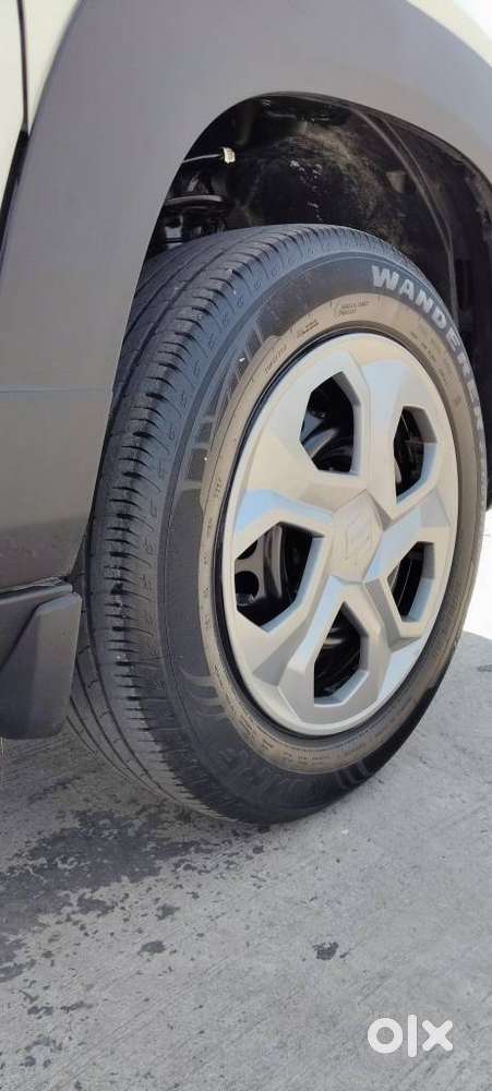 Maruti Suzuki Brezza 1.5 Lxi Smart Hybrid, 2024, Petrol