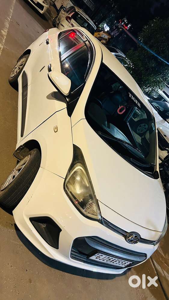 Hyundai Xcent 2016