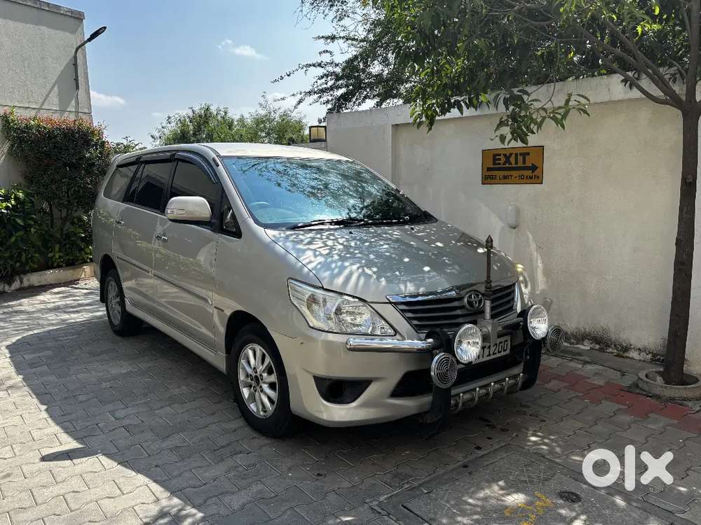 Toyota Innova 2013