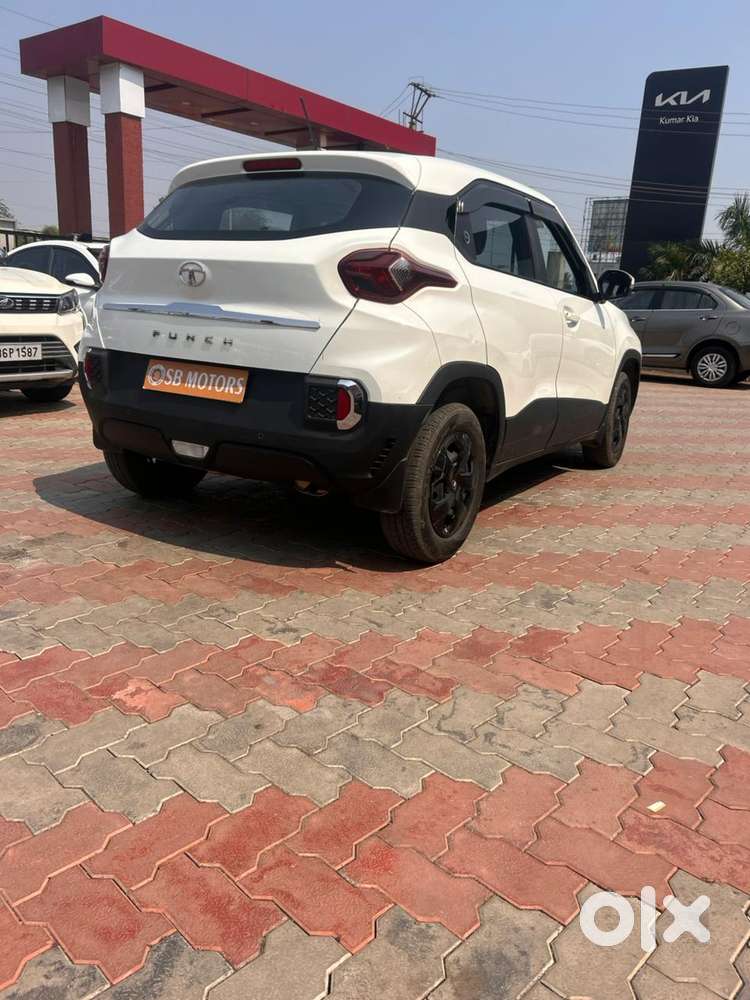 Tata Punch Camo Adventure Mt, 2023, Petrol