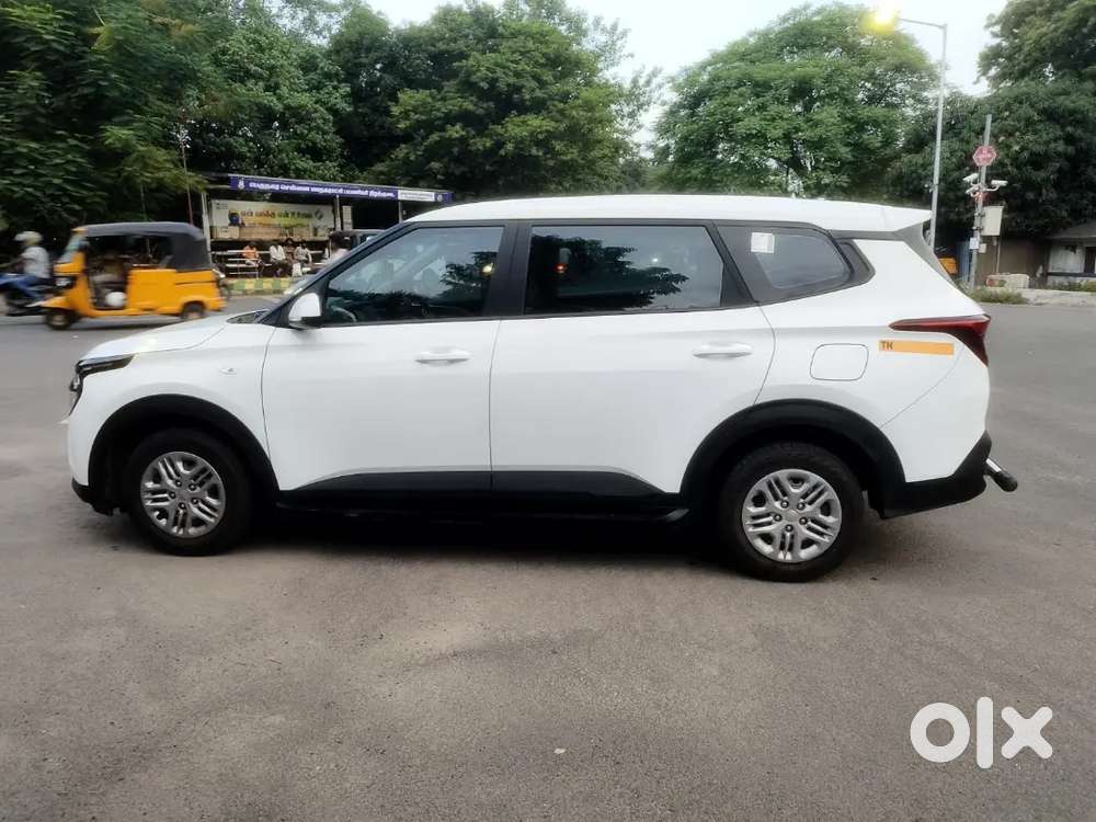 Kia Carens Premium 2026 Car
