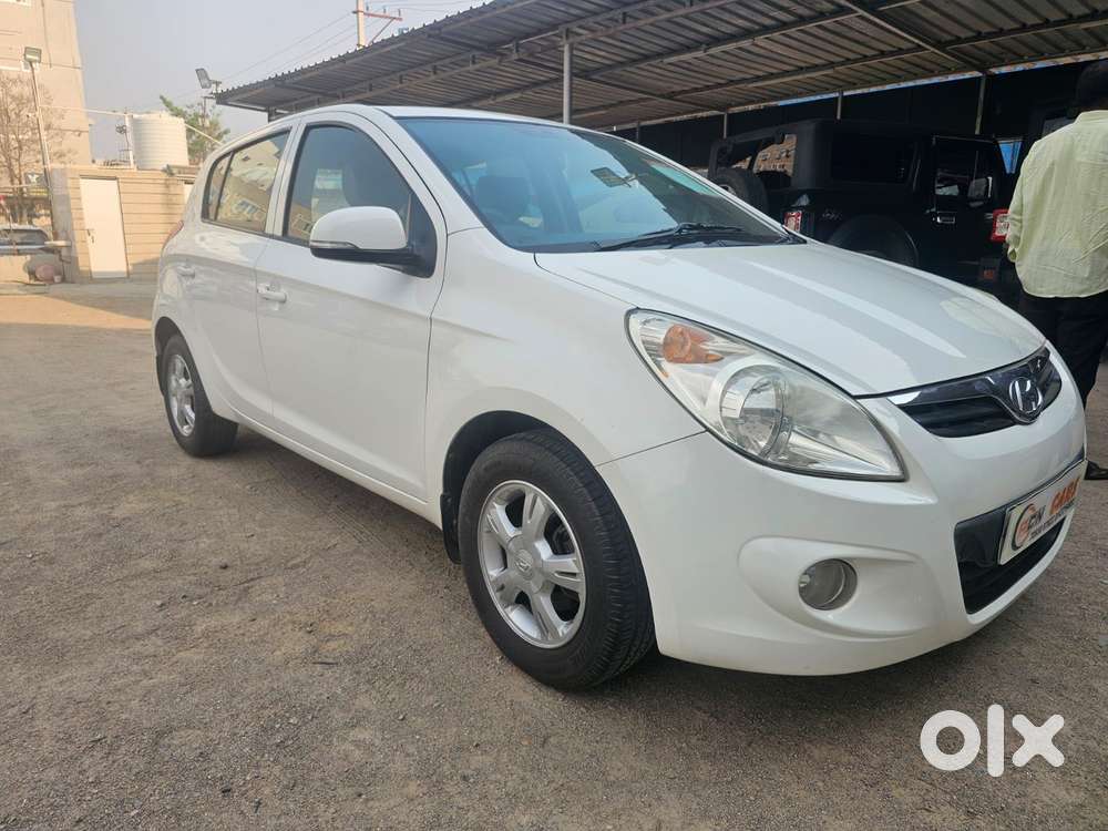 Hyundai I20 2009-2011 Asta, 2011, Petrol