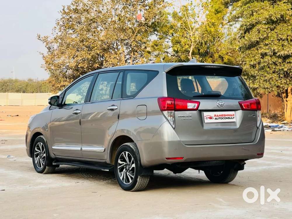 Toyota Innova Crysta [2020-ongoing] 2.4 Vx 8 Str, 2022, Diesel