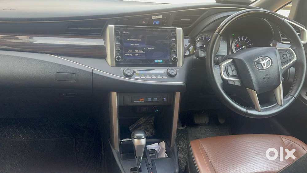 Toyota Innova Crysta 2.4zx 2022