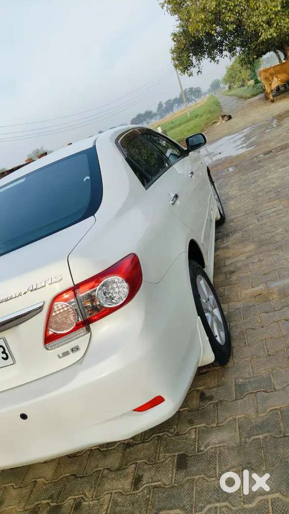 Toyota Corolla Altis 2011