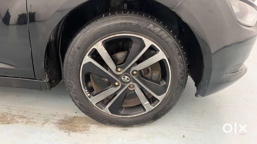 Tata Altroz 1.2 Xz Plus Dark Edition, 2021, Petrol