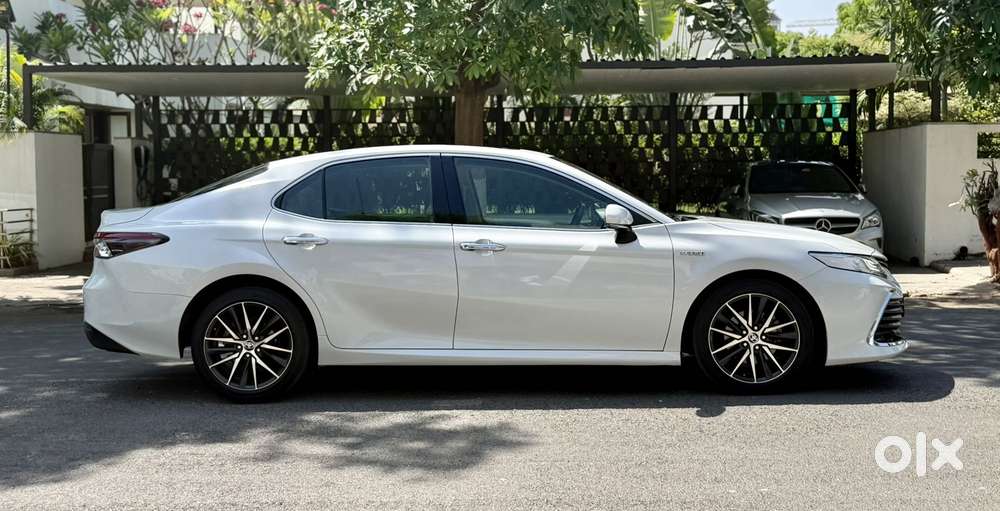 Toyota Camry [2019-ongoing] 2.5 Hybrid, 2024, Petrol