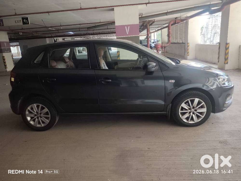Volkswagen Polo Petrol Highline 1.2l, 2015