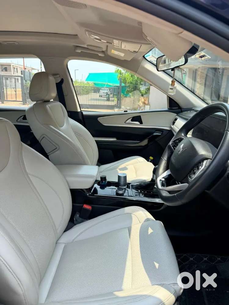 Mahindra Xuv700 Ax7 L Dsl At 7 Seater , Automatic , 1st Owner