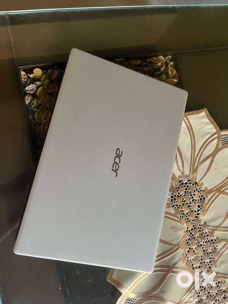 Acer Aspire 3 Laptop | Mint Condition | Original Charger Included
