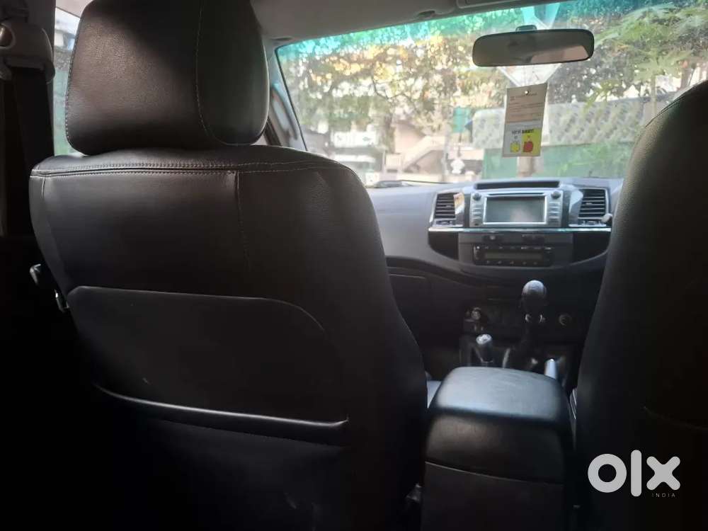 Toyota Fortuner 2015 Diesel 121560 Km Driven, Complete Showroom Track