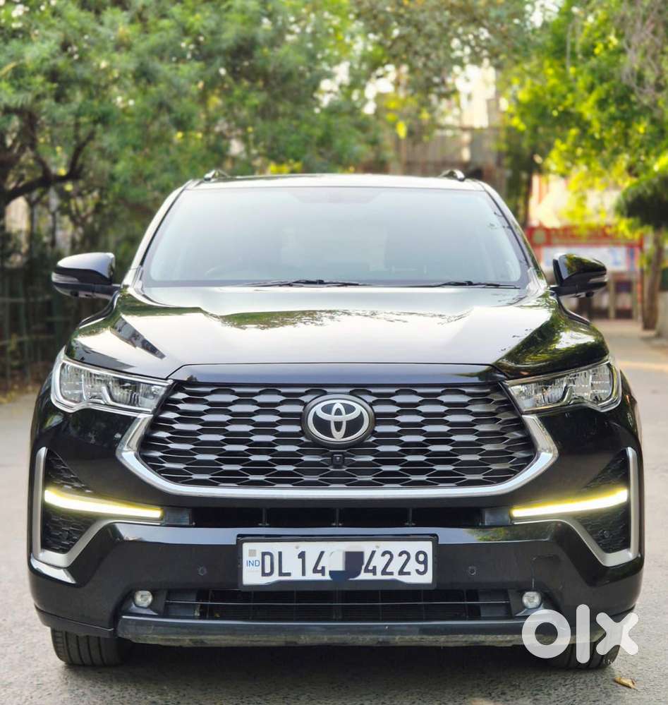 Toyota Innova Hycross 2.0 Zx Hybrid 7 Str, 2023, Petrol