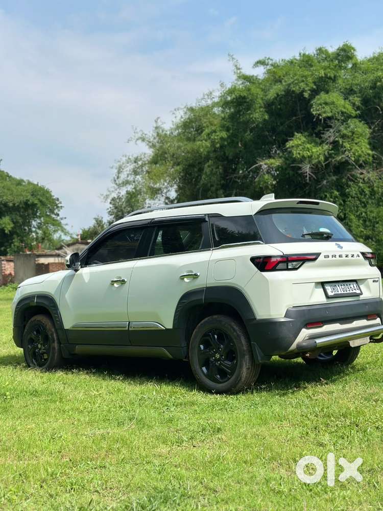Maruti Suzuki Brezza 1.5 Zxi At Smart Hybrid Dual Tone, 2025, Petrol
