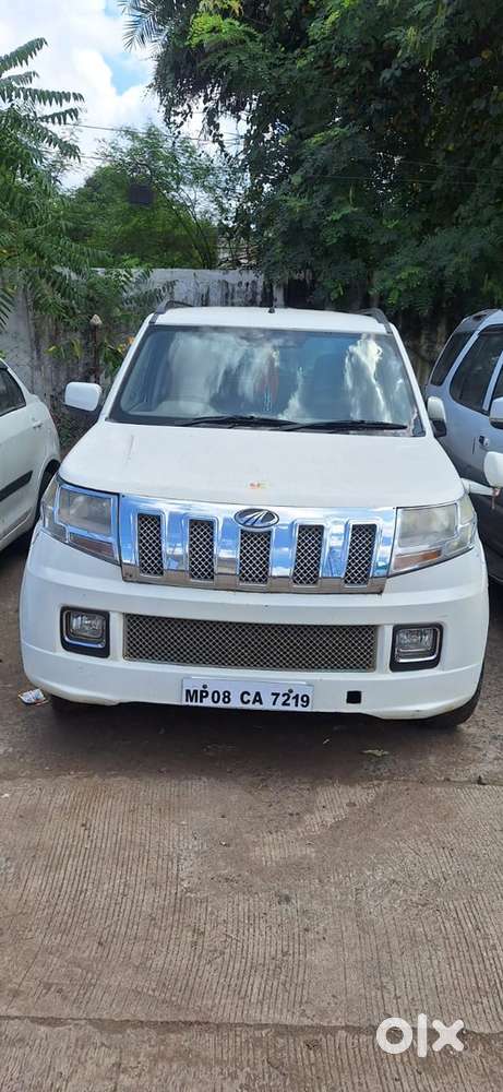 Mahindra Tuv 300 2017 Diesel Well Maintained