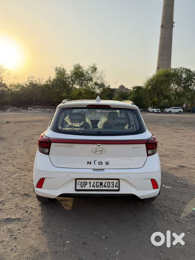 Hyundai Grand I10 Nios Sportz 1.2 At, 2025, Petrol