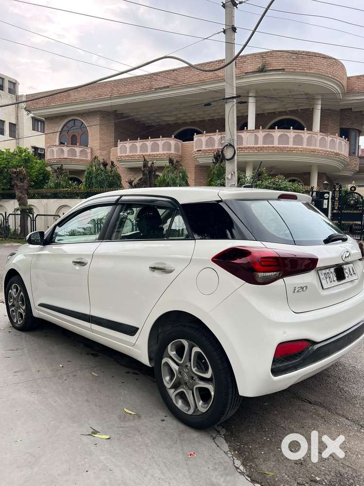 Hyundai I20 Asta 1.4 With Avn Crdi, 2018, Diesel