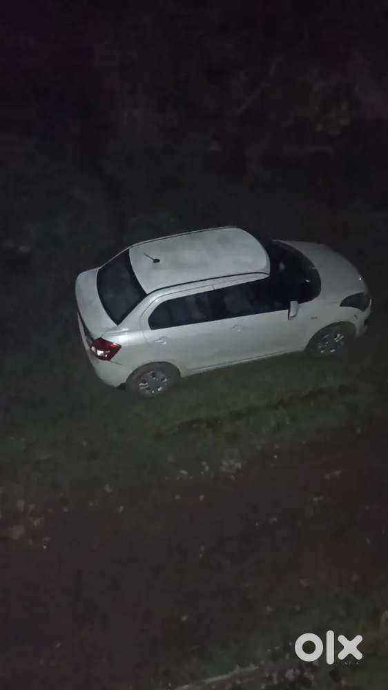 Maruti Suzuki Dzire 1.2 Vxi 2012