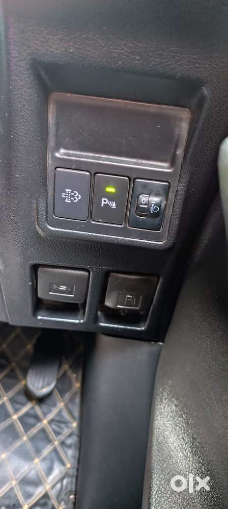 Toyota Innova Crysta [2020-ongoing] 2.4 Gx At 7 Str, 2022, Diesel