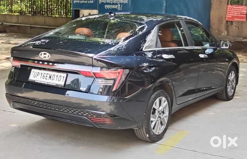 Hyundai Verna 1.5 Sx Ivt, 2024, Petrol