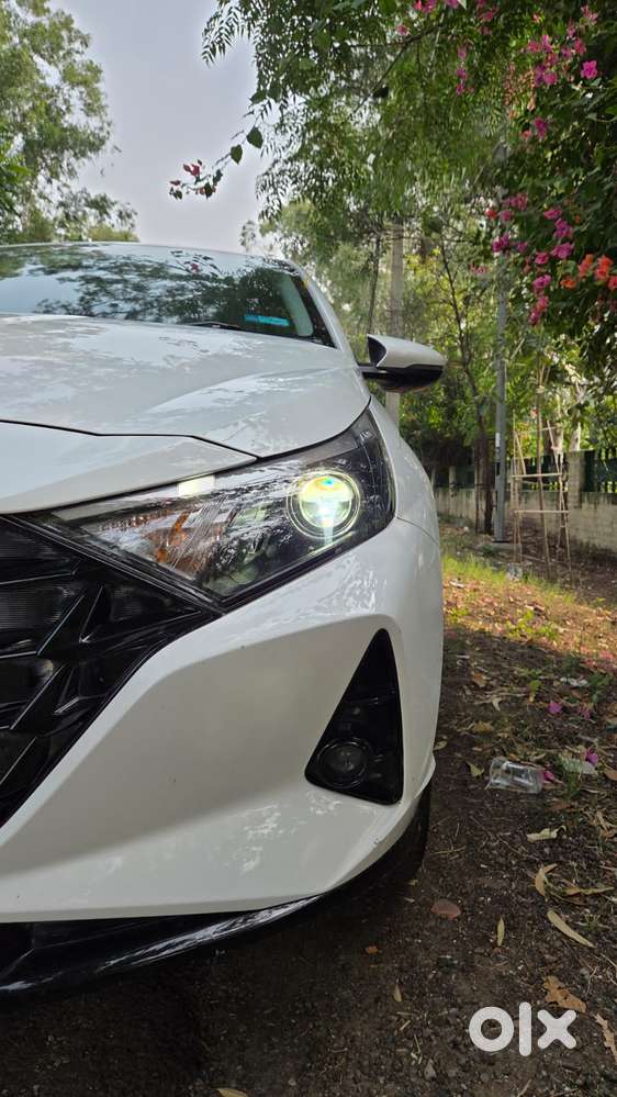 Hyundai I20 Asta (o) 1.2 Mt, 2023, Petrol