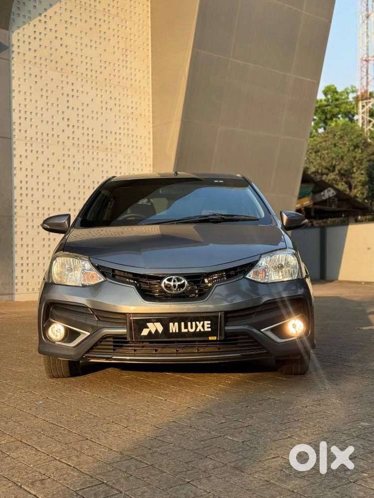 Toyota Etios Liva V Limited, 2017, Petrol
