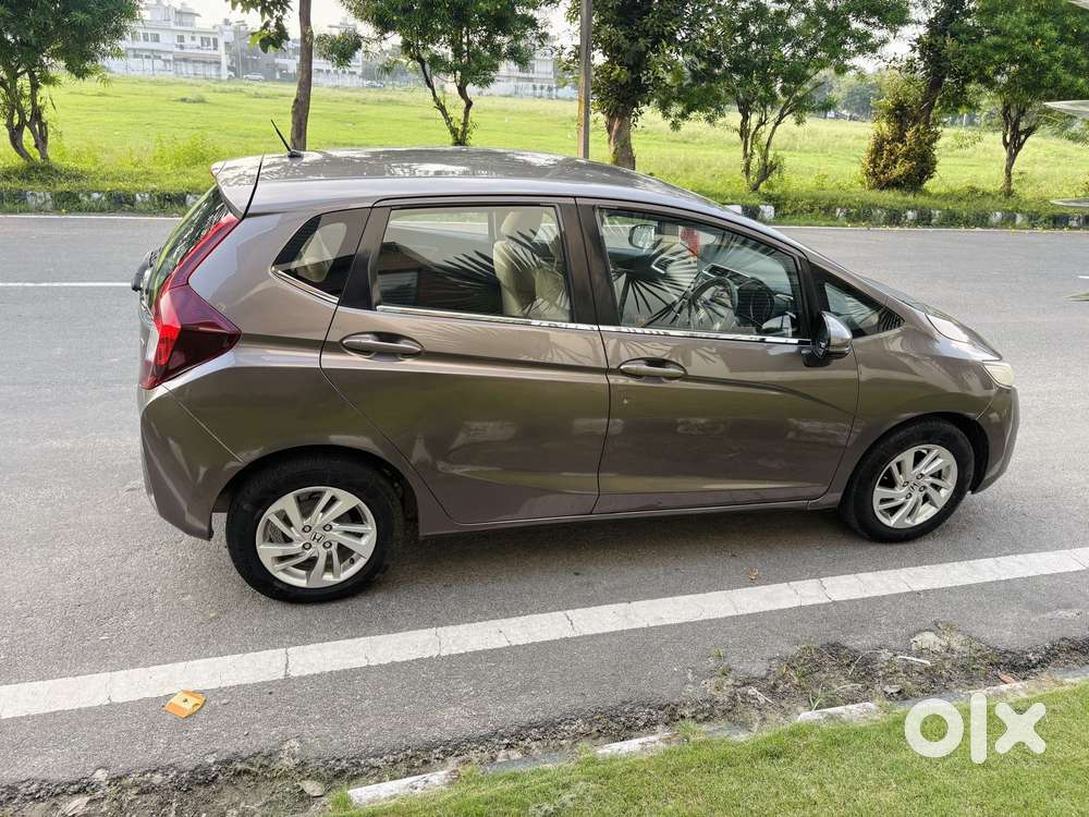 Honda Jazz V Automatic, 2015, Petrol