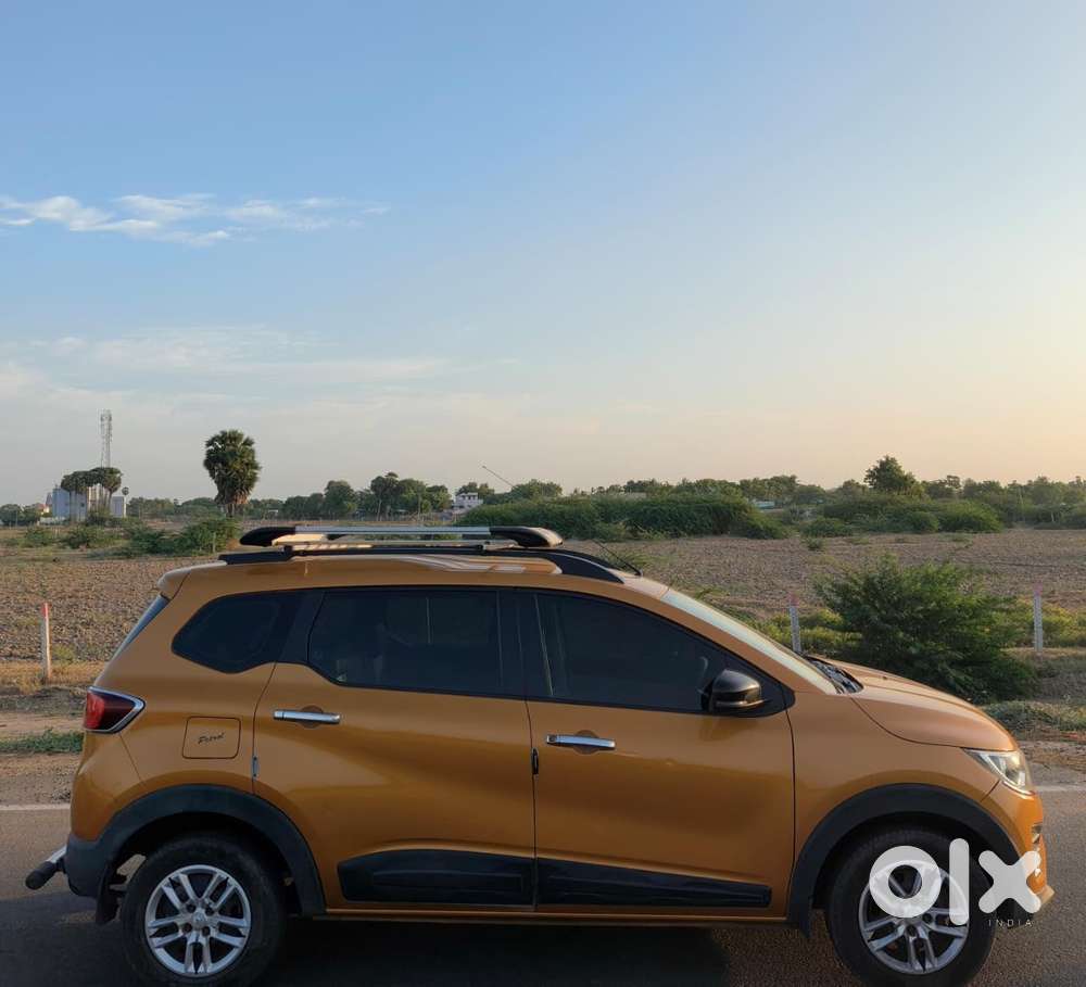 Renault Triber Rxt, 2022, Petrol