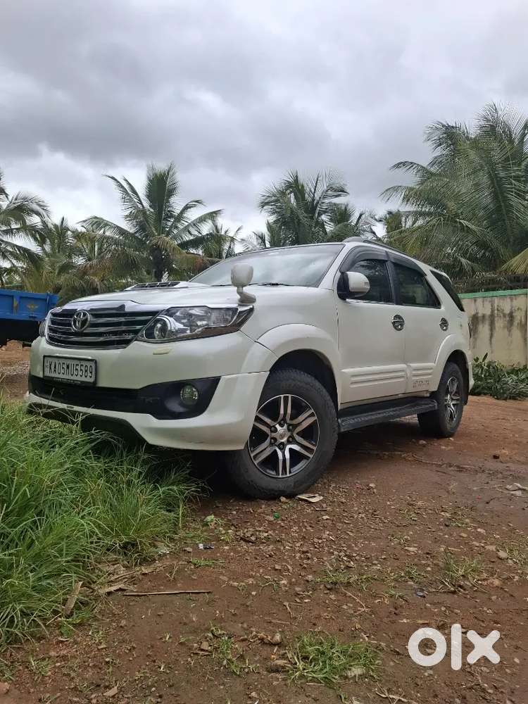 Toyota Fortuner 2013