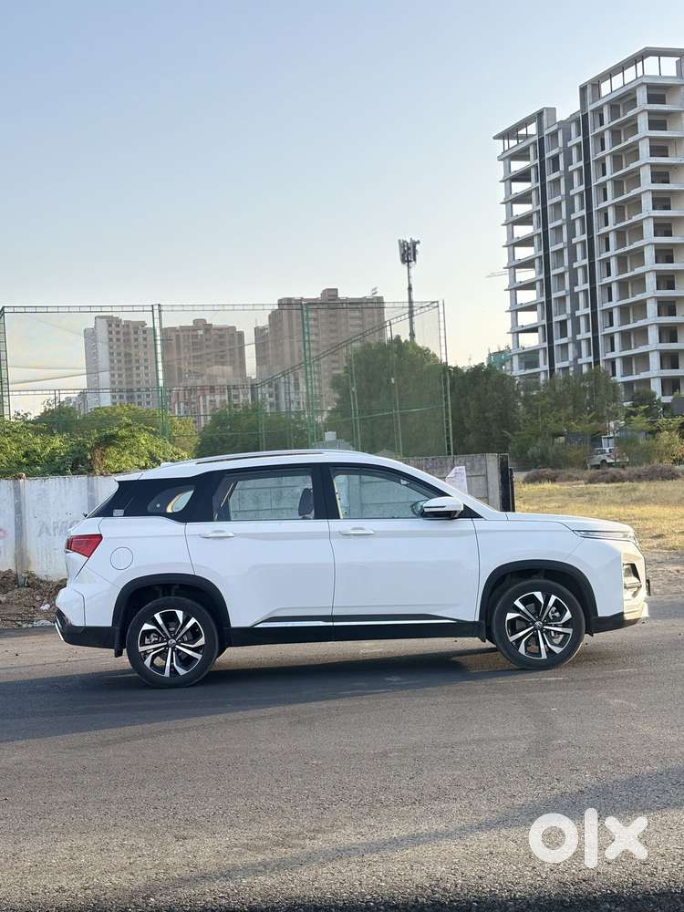 Mg Hector Plus Sharp Pro Blackstorm 2.0 Turbo Diesel 7 Str, 2026, Di..