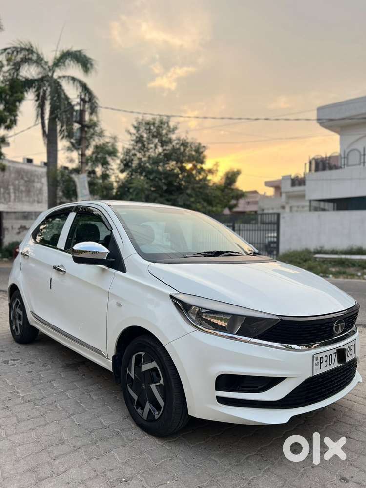 Tata Tiago 1.2 Revotron Xm, 2025, Petrol