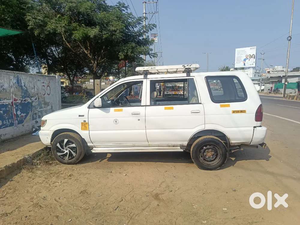 Chevrolet Tavera 2014 Diesel 100000 Km Driven