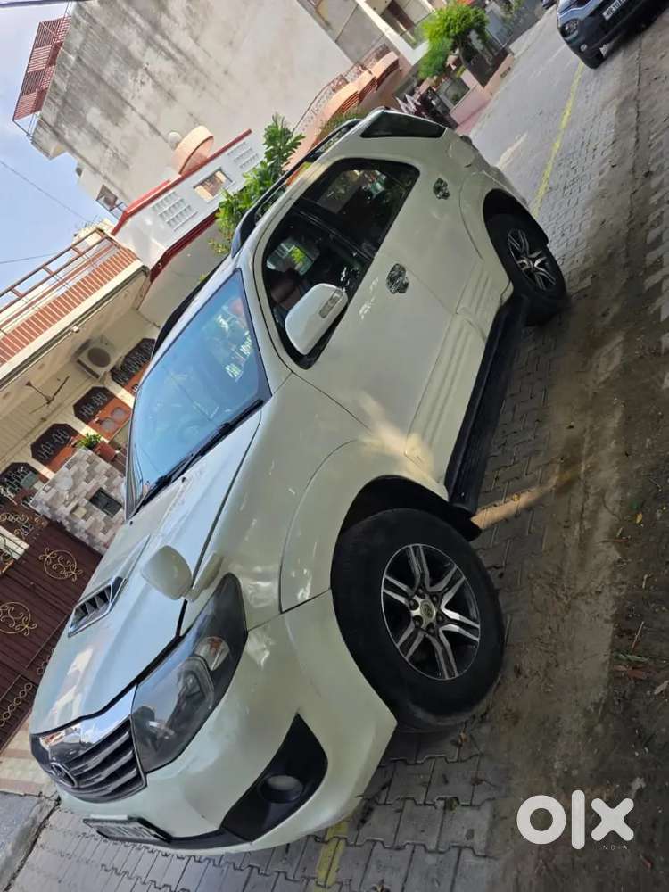 Toyota Fortuner 3.0 2013
