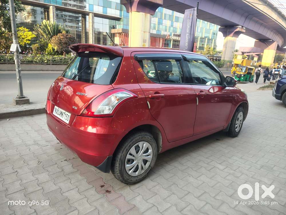 Maruti Suzuki Swift Vxi + Manual, 2014, Petrol