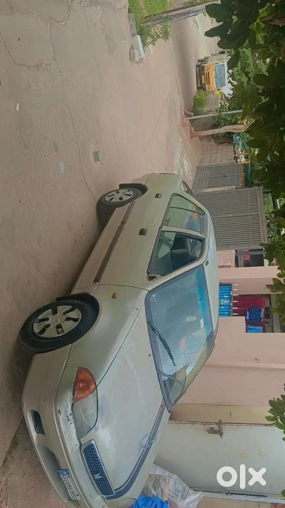 Maruti Suzuki Esteem Petrol Manual 2003