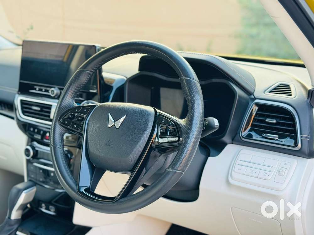 Mahindra Xuv 3xo Ax7l 1.2 Petrol At (pg), 2024, Petrol