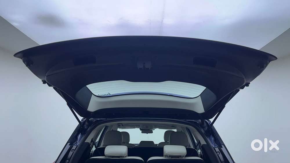 Mahindra Xuv700 2.0 Ax 7 Petrol At Luxury Pack Str, 2024, Petrol