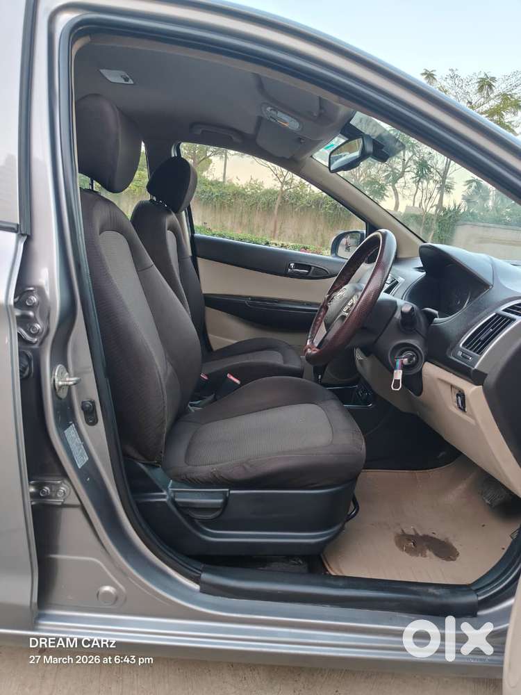 Hyundai I20 2012-2014 Sportz At 1.4, 2013, Cng & Hybrids