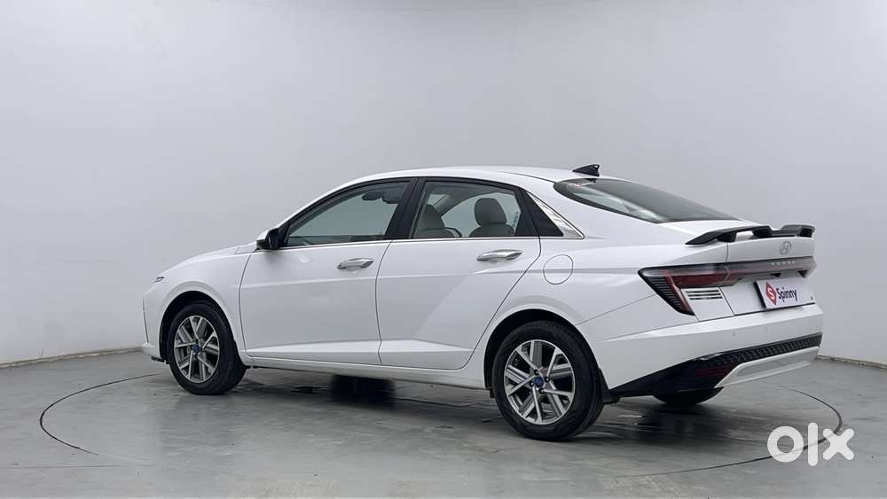 Hyundai Verna 1.5 Sx (o) Vtvt Ivt, 2024, Petrol