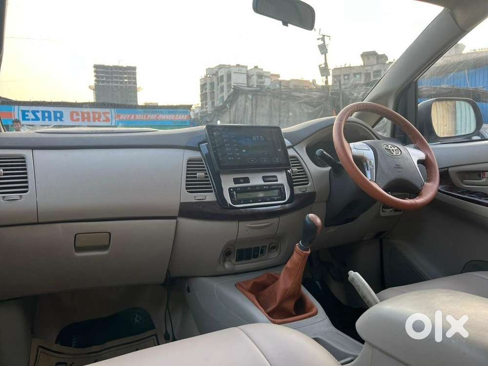 Toyota Innova 2012 Diesel 81000 Km Driven