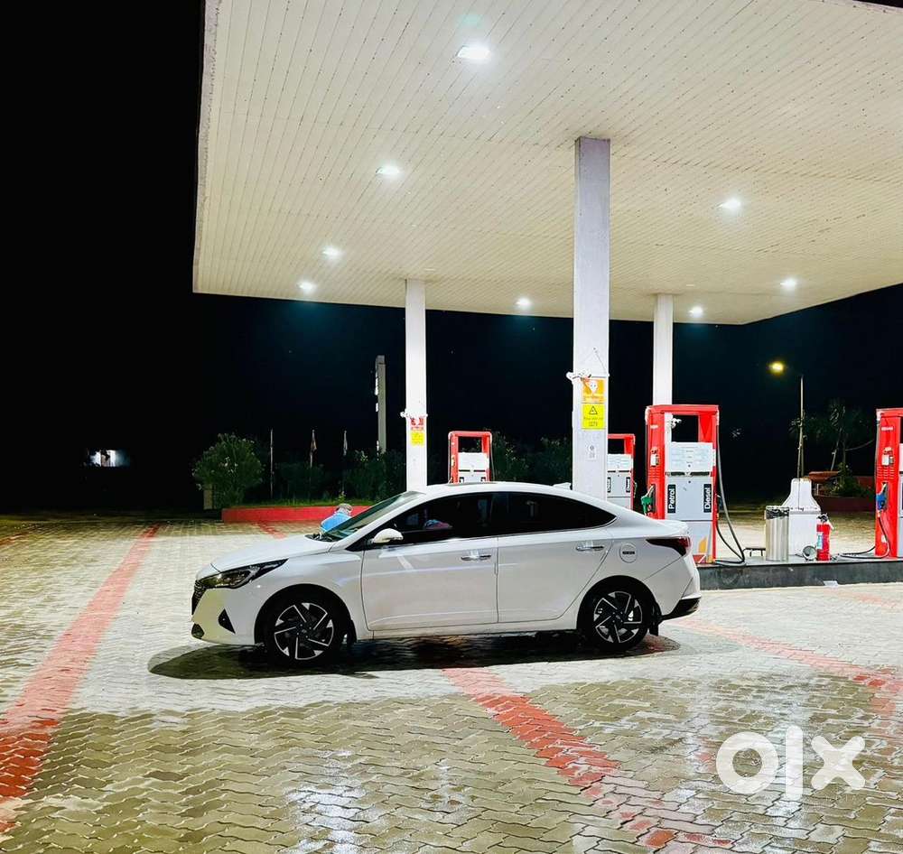 Hyndai Verna Petrol Manul, Butter Smooth Engine , Milage 18 To 20km/l