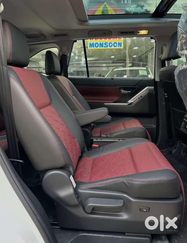 Toyota Innova Hycross, 2026, Petrol