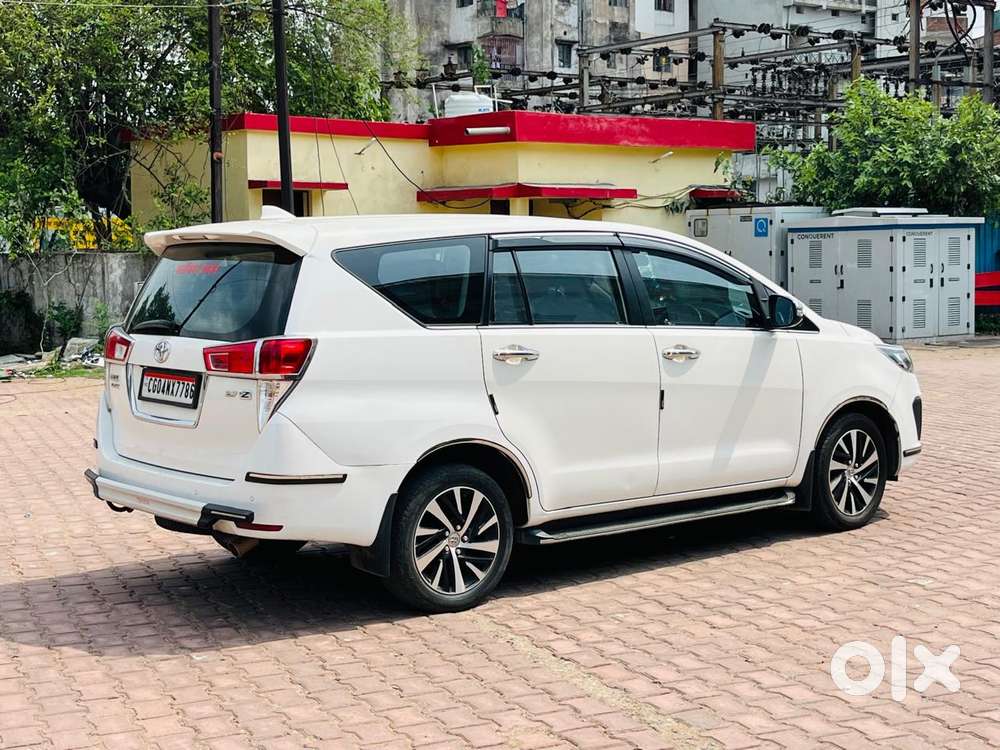 Toyota Innova Crysta 2.7 Zx At, 2022, Petrol