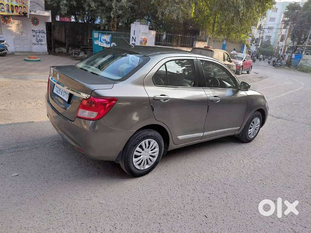 Maruti Suzuki Dzire 1.2 Vxi, 2022, Petrol