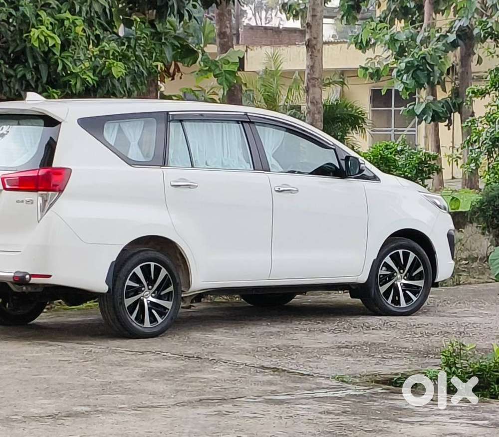 Toyota Innova Crysta