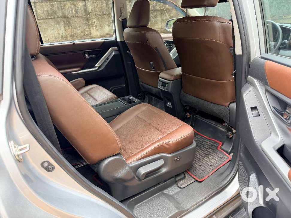 Toyota Innova Hycross 2.0 Zx (o) Hybrid 7 Str, 2024, Petrol