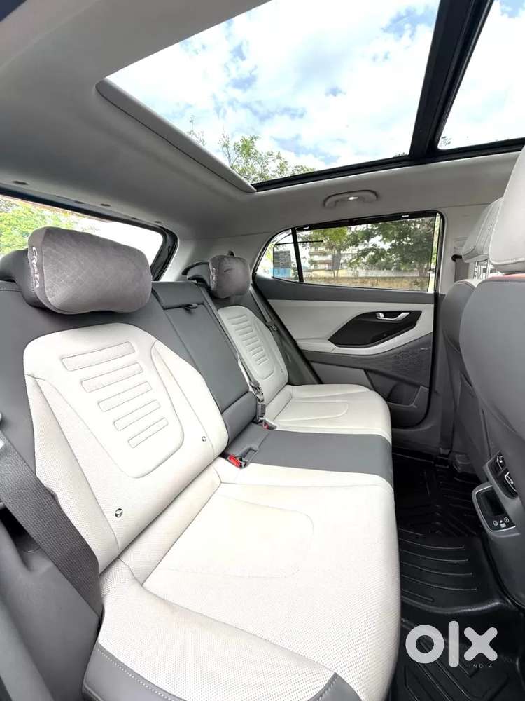 Hyundai Creta Sx (o) 1.5 Petrol Cvt, 2025, Petrol