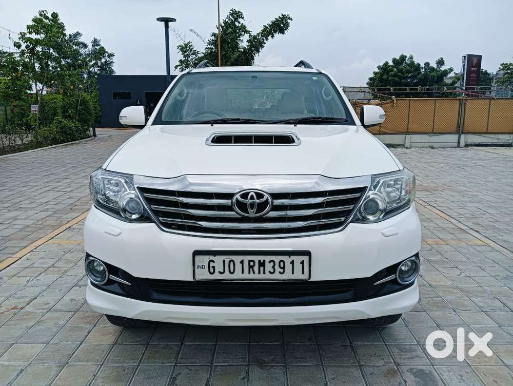 Toyota Fortuner 4x2 Manual, 2015, Diesel