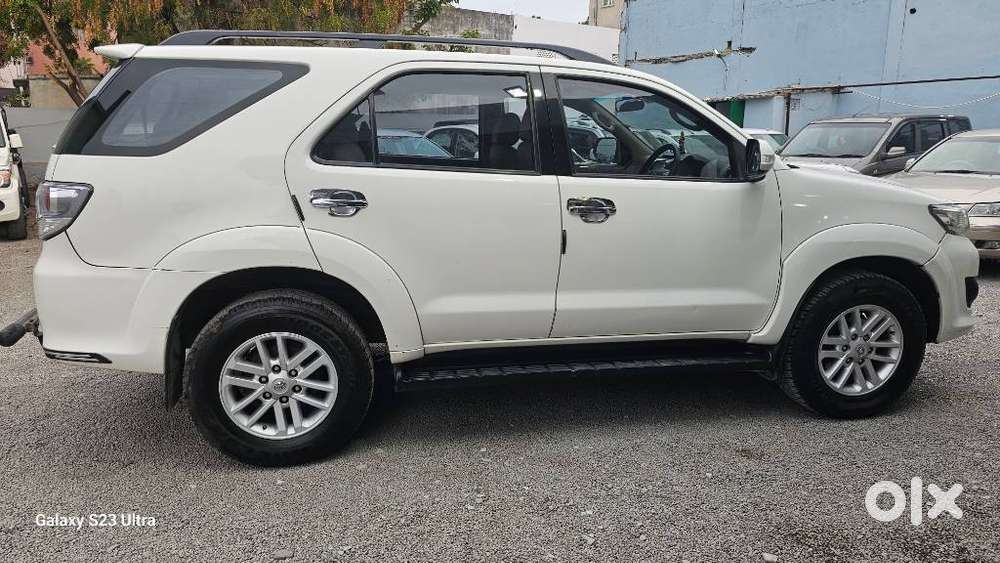 Toyota Fortuner 3.0 4x2 Mt, 2013