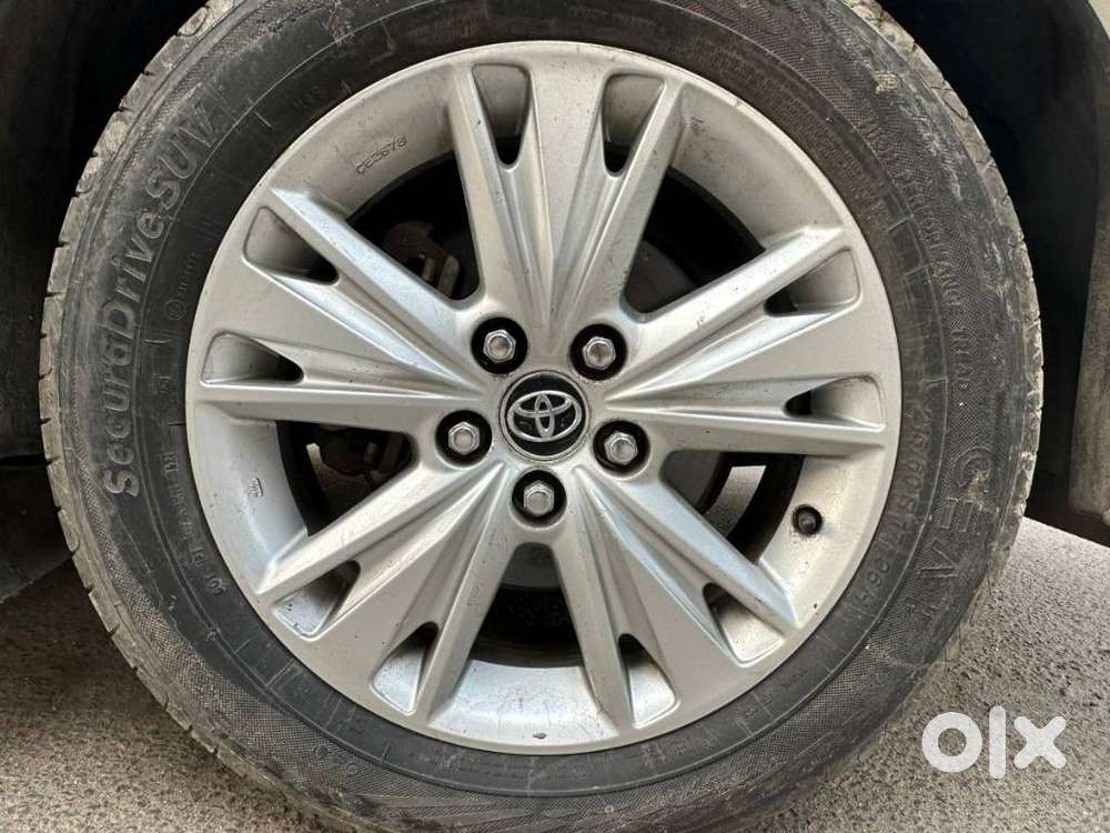 Toyota Innova Crysta